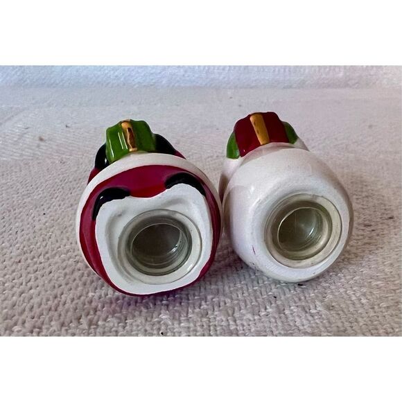 Santa Claus And Snowman Ceramic Salt & Pepper Shaker - Picture 6 of 7